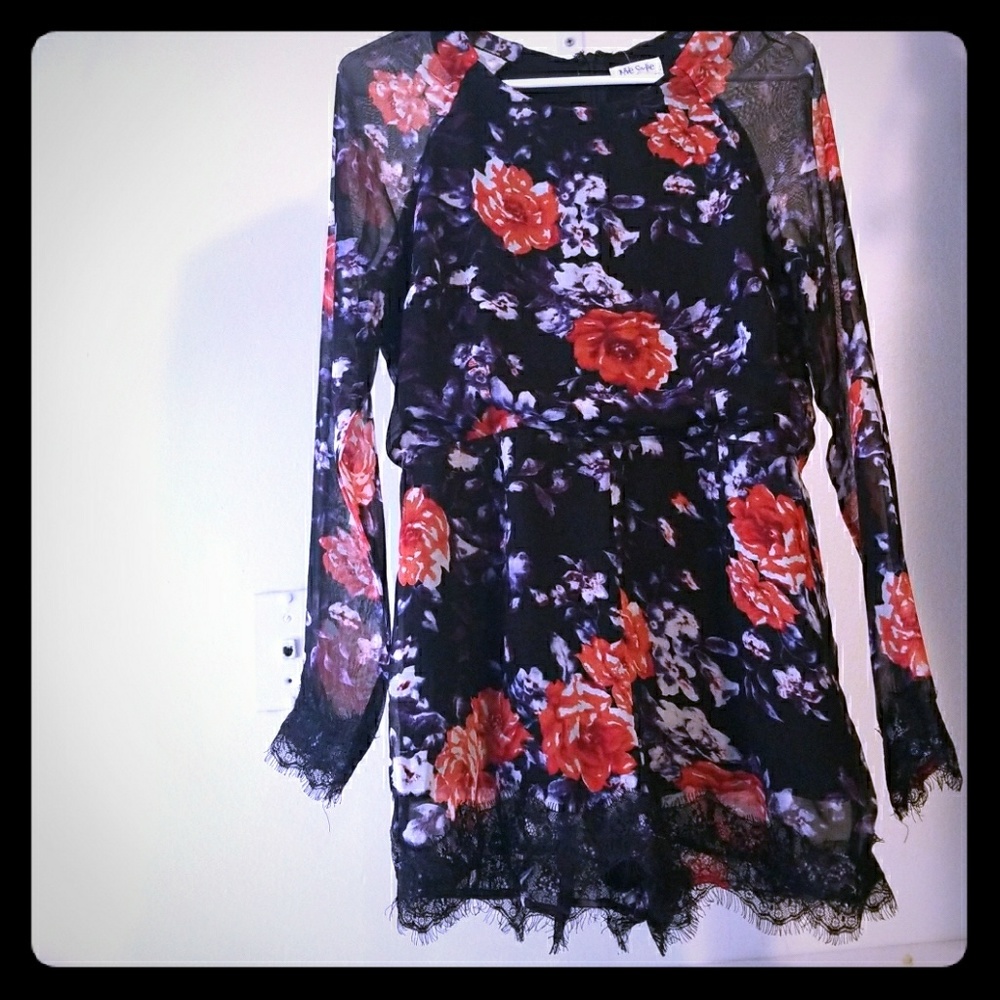 Lace Trim Floral Print Romper